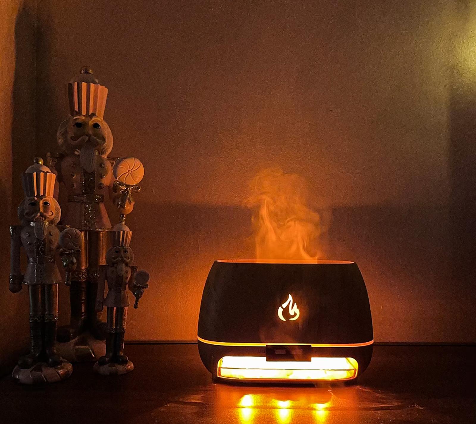 Dyfuzor z efektem płomienia - widok boczny z podświetleniem